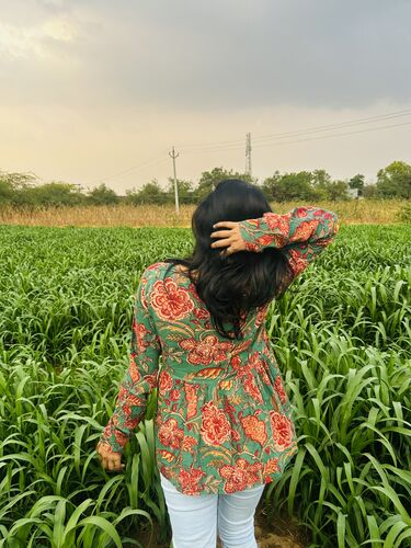 Gaeti Green Top